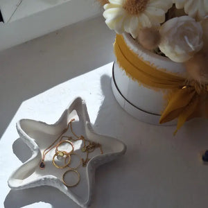 Bandeja cemento gris artesanal 13,5x13,5 cm decorativa joyas velas única