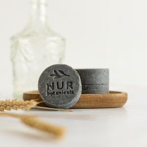 Champú sólido con carbón activado